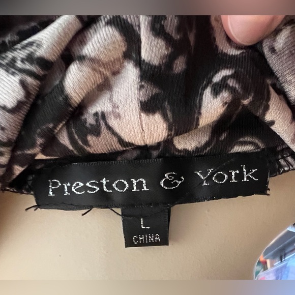 Preston & York Cowl Neck Snakeskin Blouse/Tee Size Large - Picture 9 of 11